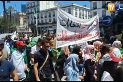 شاهد.. مسيرة سلمية للطلبة دعما للحراك بعنابة