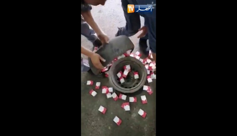 العاصمة: حجز 1850 علبة سجائر و910 قارورة مشروبات غازية بميناء الجزائر