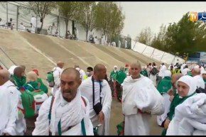 الحجاج الجزائريون يشدون الرحال إلى الباصات للتوجه إلى “مزدلفة” بعد غروب الشمس