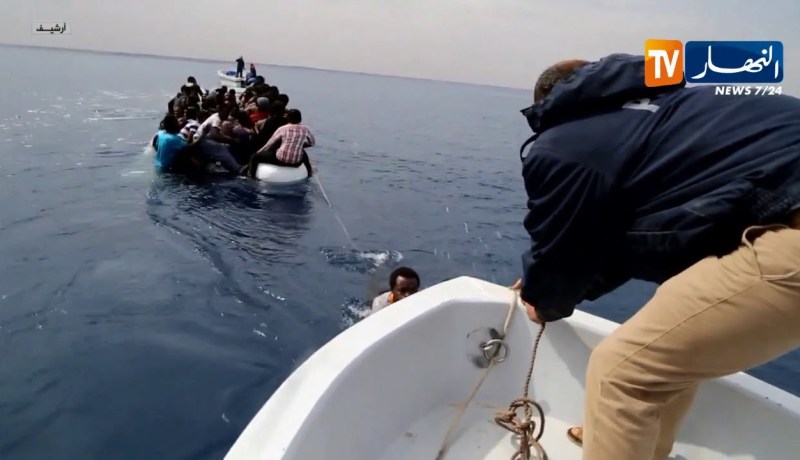 تونس: البحرية التونسية تنقذ 64 مهاجرا غير شرعي