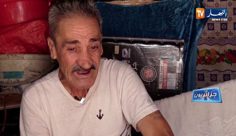 جزائريون/ “الحاج غازي”..شيخ يعيش بين قبور الأموات