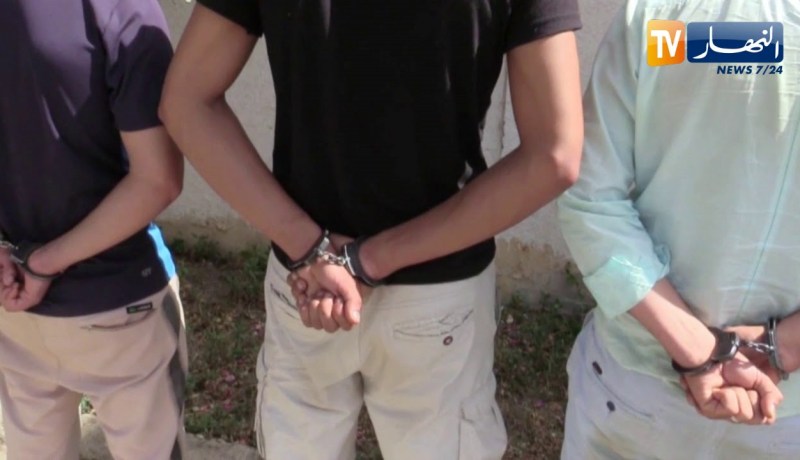 أم البواقي : أمن سيقوس يوقف 5 أشخاص ويحجز أقراص مهلوسة