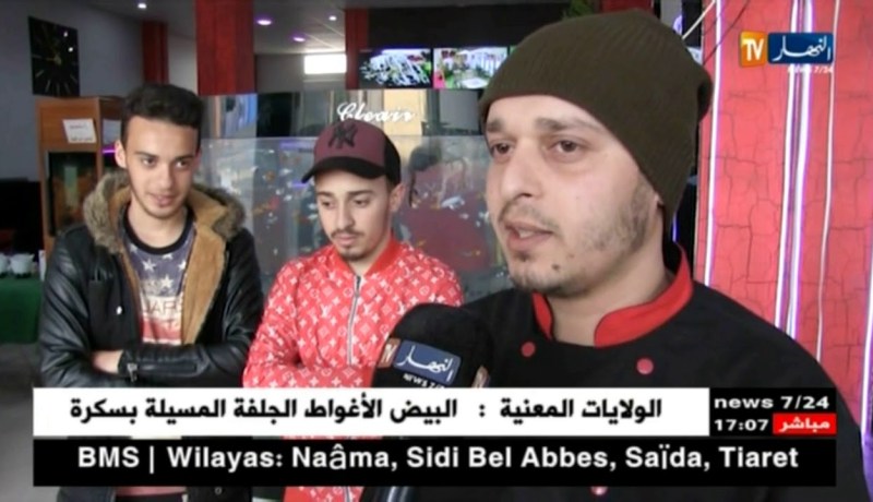 الشلف/ ديكورات مميزة للمحلات…عندما يبدع الشباب