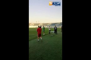 جمال بلماضي يدخل ملعب بيتروسبورت تحت تصفيقات وهتافات أنصار الخضر
