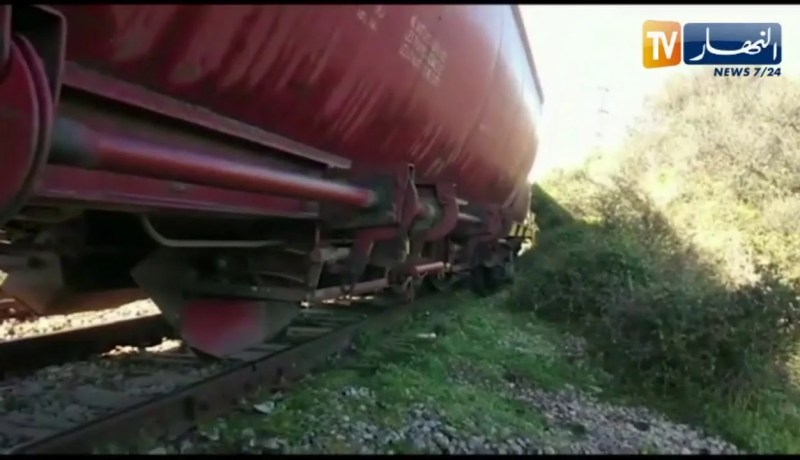 سكيكدة : إنحراف عربات قطار نقل البضائع بمنطقة رمضان جمال