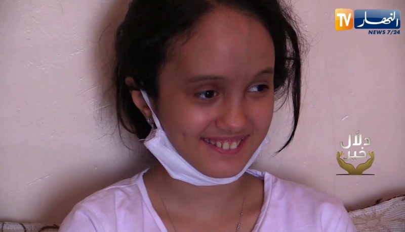 دلال خير: طفلة شَلَّ السرطان حركتها وأفقدها البصر.. قلة الإمكانيات حالت دون تحقيق حلم العلاج