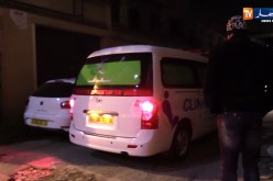 لحظة إخراج جثمان المرحوم هواري منار من عيادة سيدي يحيى 2