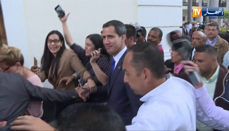 فنزويلا: مادورو .. المساعدات الأمريكية مقدمة لغزو البلاد