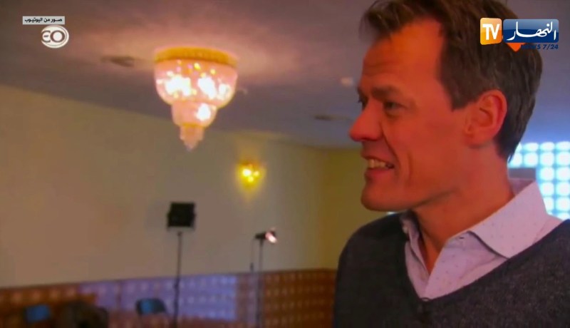 يدافع عن المسلمين بعد أن كان يهاجمهم.. قصة إسلام نائب هولندي متطرف