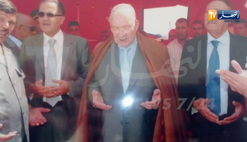 صور حصرية تظهر الفريق “أحمد قايد صالح” أيام زياراته المتكررة لمسقط رأسه بعين ياقوت في باتنة