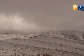 البيض: تساقط الثلوج بأعالي جبال بودوقة