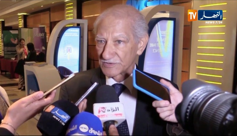 صحة/ الأكل غير الصحي…سرطان القولون يفتك بالجزائريين