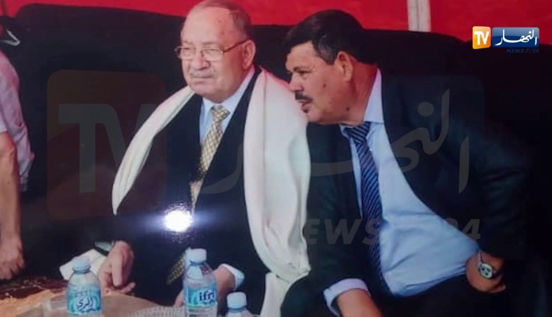 صور حصرية  للراحل الفريق “أحمد قايد صالح” أثناء تدشينه المدرسة القرآنية بـ “عين ياقوت” في باتنة