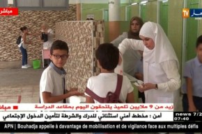 إجبار التلاميذ على غسل أيديهم بـ “الصابون السائل” قبل دخولهم إلى الأقسام