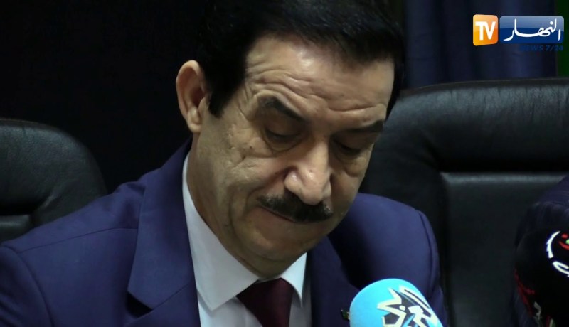 سياسة: أويحيى.. بن يونس وغول.. ثلاثي يدخل الأرندي ،الأمبيا وتاج في نفق مظلم