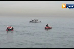 شاطئ الصابلات: زورق للقوات البحرية يساهم في عملية البحث على البحارة المفقودين
