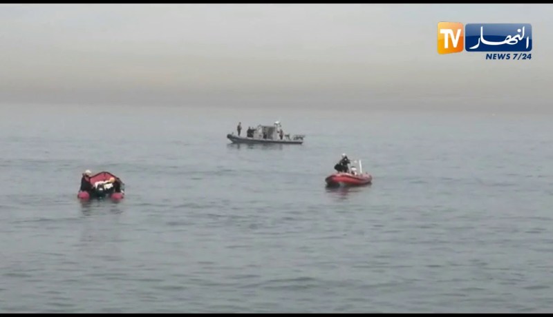 شاطئ الصابلات: زورق للقوات البحرية يساهم في عملية البحث على البحارة المفقودين