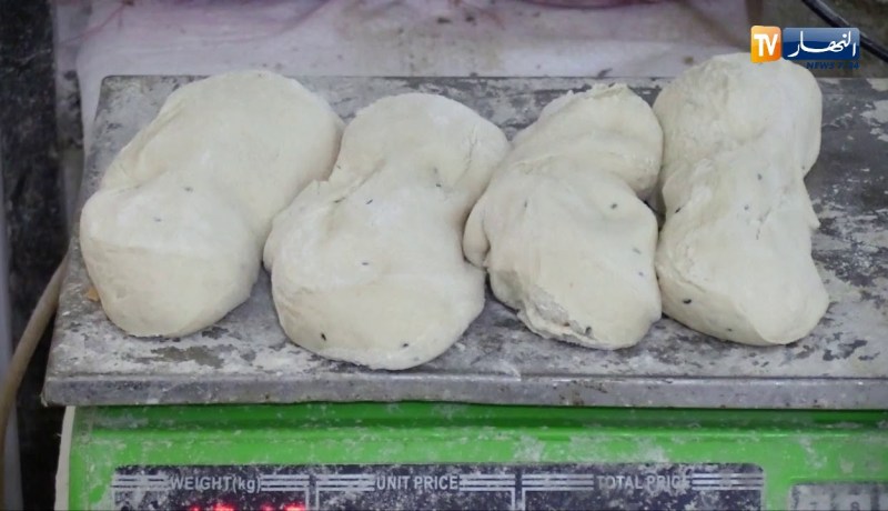 تجارة: إنقاص وزن الخبز ..حل الخبازين لتحقيق هامش الربح
