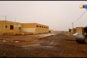 النعامة/ بداية تساقط الثلوج في قرية بوقرن