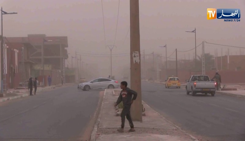 أدرار: زوابع رملية تضرب عديد مناطق الولاية