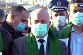 العاصمة: والي العاصمة يحي اليوم الوطني للشهيد