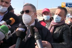 والي ولاية وهران يزور المولودية ويعد بتوفير الدعم المادي