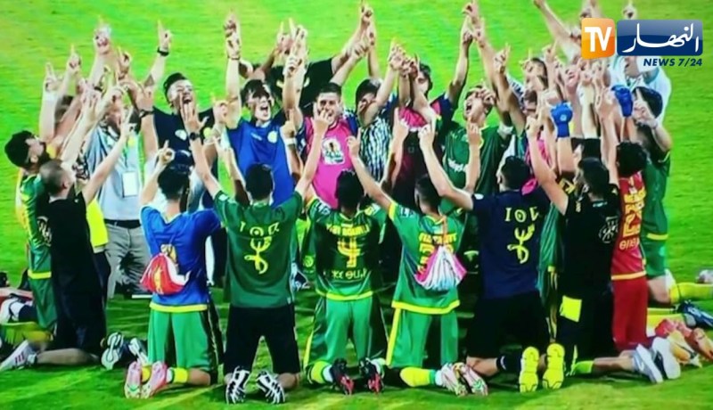 شبيبة القبائل تعود بفوز ثمين من الكاميرون بثنائية في نصف نهائي الكاف