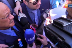 مواطنة تشتكي للوالي “زوخ”..”أنا مجاهدة وعندي 8 دراري..وما عنديش السكنة”