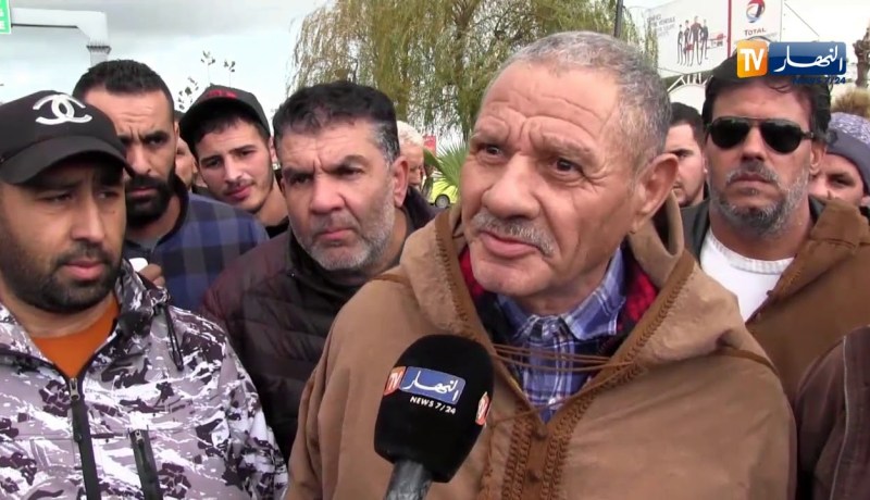 عنابة/ الناقلون الخواص ما بين الولايات يحتجون ويطالبون بالرجوع للمحطة القديمة