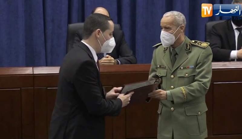 الوزير الأول عبد العزيز جراد يشرف على تخرج الدفعة الـ 49 لطلبة المدرسة الوطنية للإدارة