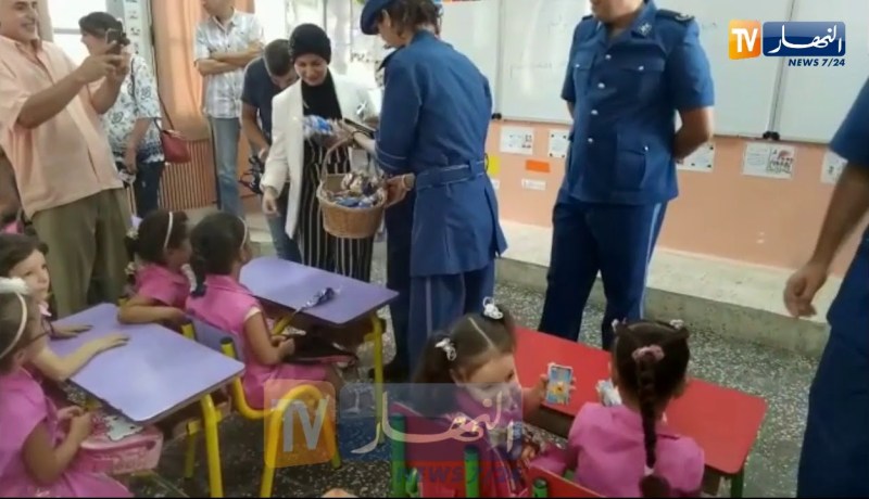 شاهد كيف استقبلوا تلاميذ القسم التحضيري ببوزريعة