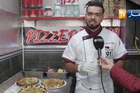 وهران: الشاف كمال يبدع في تحضير” البيتزا” بلمسته الفنية