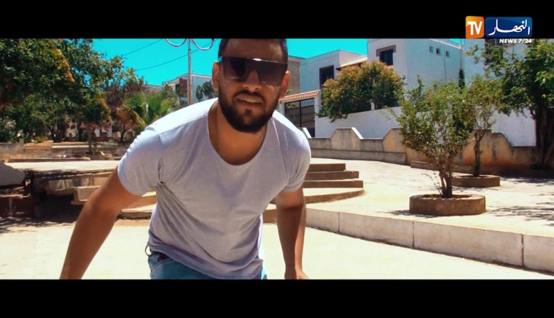 قيمة في ومضة/إبعاد الأذى عن الطريق