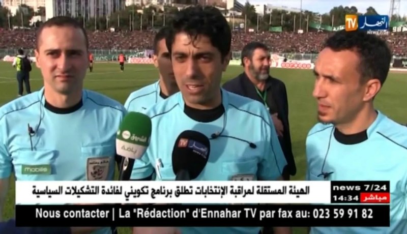 تكريم الحكم حلالشي في مباراة شباب قسنطينة أمام شبيبة القبائل بمناسبة إعتزاله