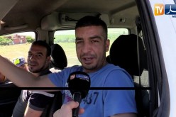 باتنة: بيع “الدبشة والمعدنوس” على قارعة الطريق.. أطفال في رحلة بحث عن الرزق الحلال