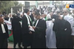 أصحاب الجبة السوداء في مسيرات سلمية بولاية وهران وتبسة