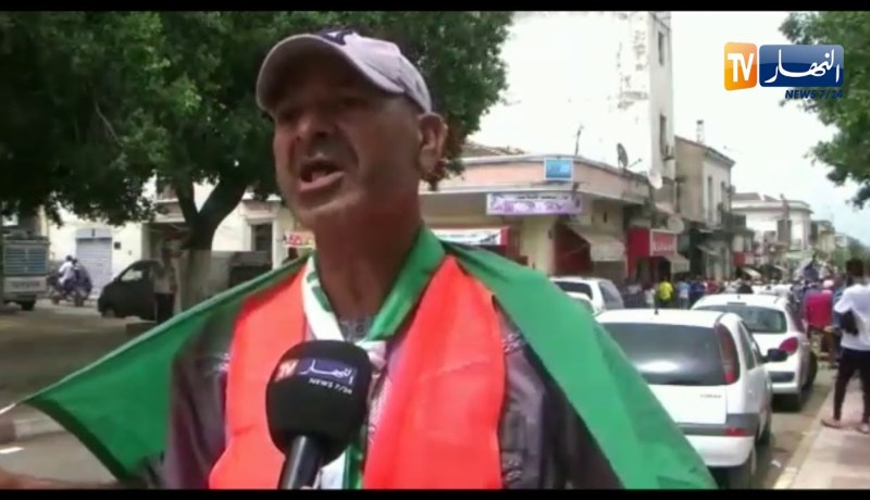 مسيرات سلمية حاشدة بسكيكدة للجمعة الـ 17 على التوالي