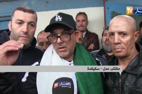 سكيكدة: وقفة احتجاجية لمكتتبي عدل بسبب تأخر إستلام سكناتهم ببوزعرورة