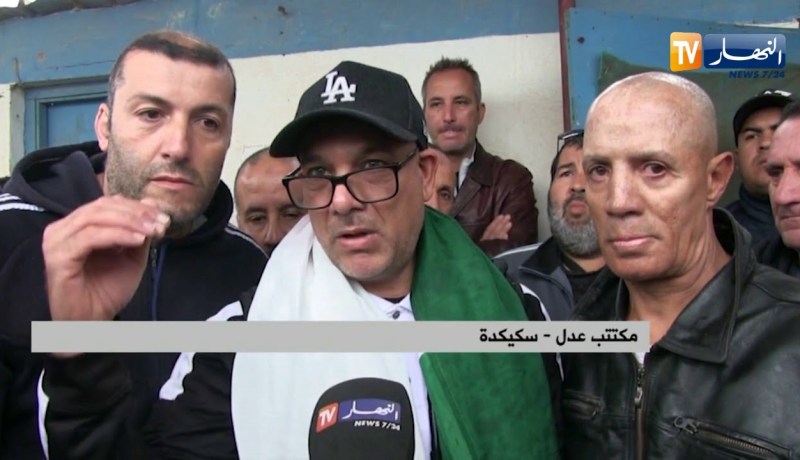 سكيكدة: وقفة احتجاجية لمكتتبي عدل بسبب تأخر إستلام سكناتهم ببوزعرورة