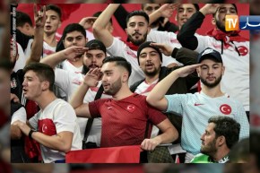 لاعبو المنتخب التركي يثيرون الجدل بالإحتفال بالتحية العسكرية في لقاء فرنسا