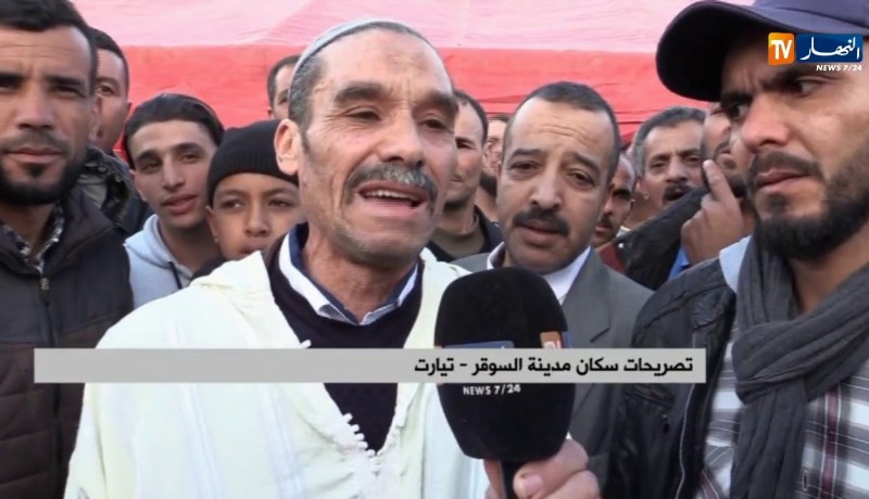 تيارت/ مواطنو السوقر ينصبون خيمة عزاء ترحما على روح “أحمد قايد صالح”