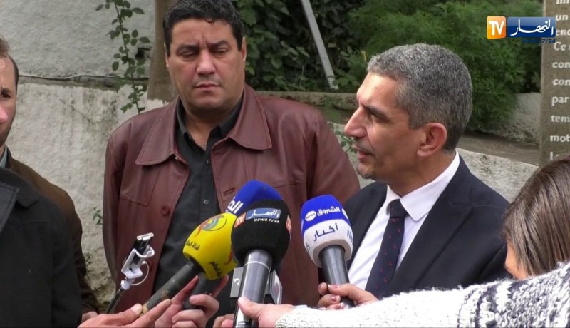 سياسة: الأفافاس يتحفظ على مبادرة “تاج” و يتمسك بالإجماع الوطني