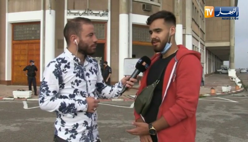 مرشح للباكالوريا من قسنطينية.. هكذا يتعامل معنا الحراس في ظل هذه الجائحة