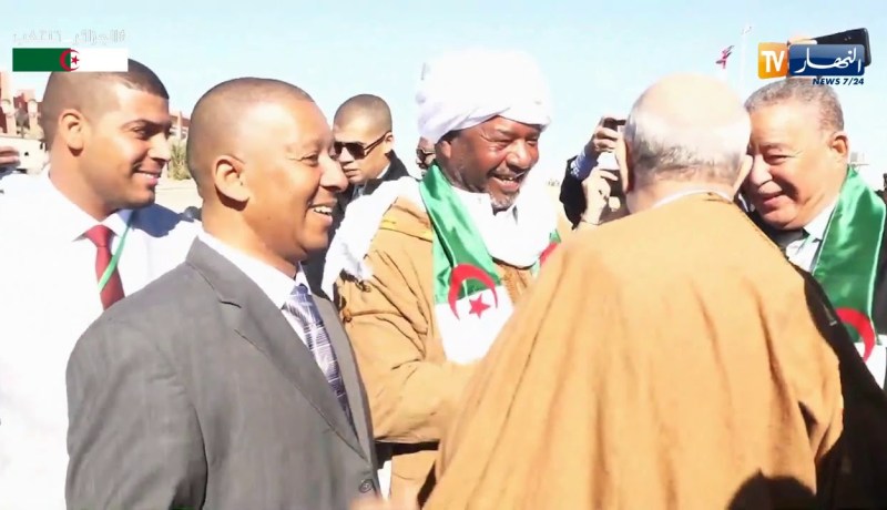 لحظة وصول المترشح للرئاسيات عبد المجيد تبون إلى أدرار