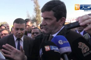 شاهد والي مستغانم يستمع لإنشغالات المواطنين