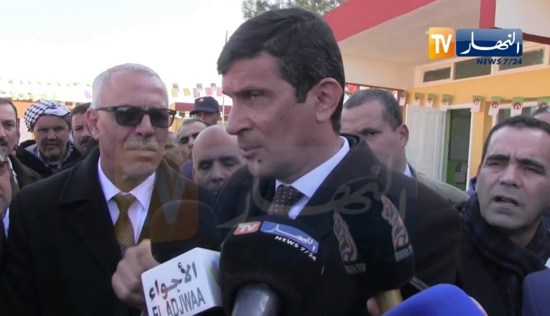 والي مستغانم “رابحي”.. يرد على إنشغالات السكان ” راح نقسوا من ممهلات الطريق”