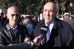 الجزائريون يعبرون عن حزنهم لرحيل الفقيد “أحمد قايد صالح” بمقبرة العالية