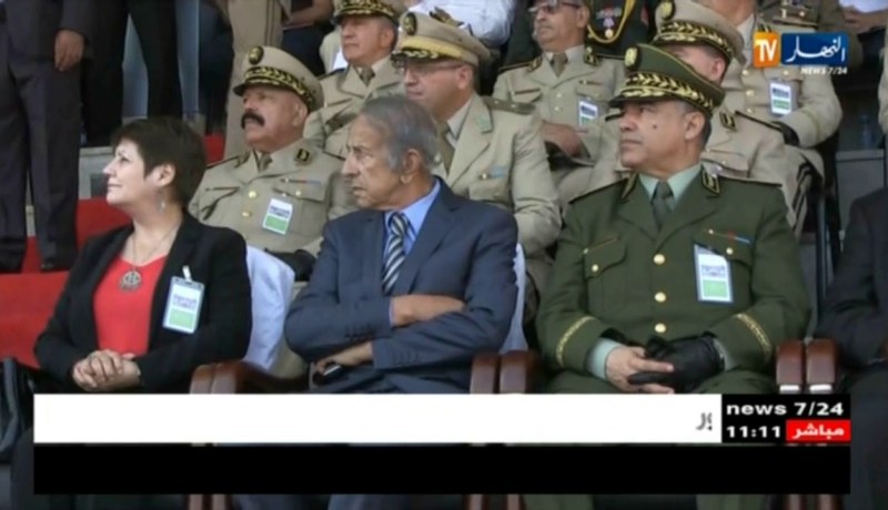 الفريق أحمد قايد صالح يترأس حفل تخرج دفعات بالأكاديمية العسكرية بشرشال ” الرئيس هواري بومدين “