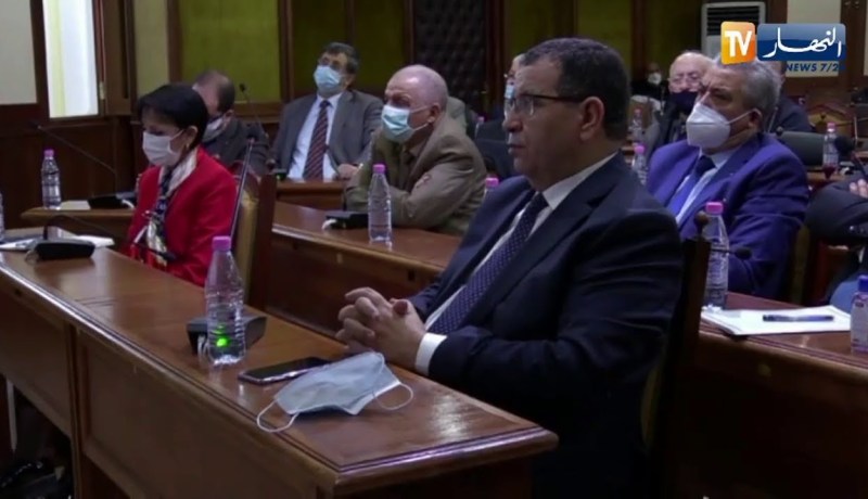 يوم دراسي حول تنظيم وتسيير المؤسسات الوطنية