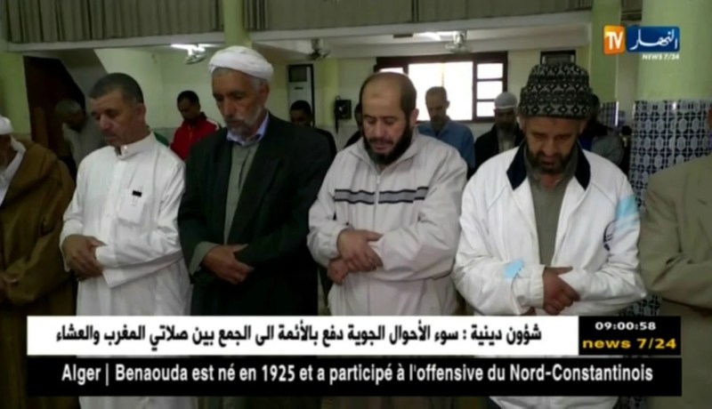 وزارة الشؤون الدّينية تمنع الجمع بين صلاة المغرب والعشاء بسبب سوء الأحوال الجويّة !